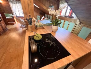 1 sovrum, skrivbord, wi-fi och sängkläder