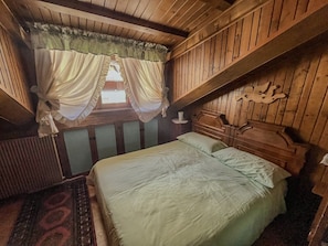 1 habitación, escritorio, wifi y ropa de cama