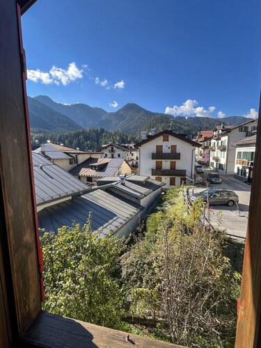 Renovated Mountain View Apartment - Auronzo di Cadore