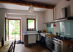 Réfrigérateur, four, plaque de cuisson, lave-vaisselle