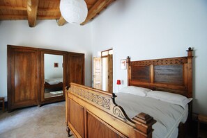 2 dormitorios, escritorio, wifi y ropa de cama