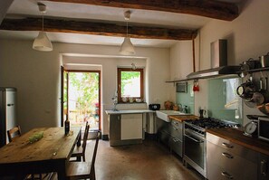 Geladeira, fogão, cooktop, lava-louças