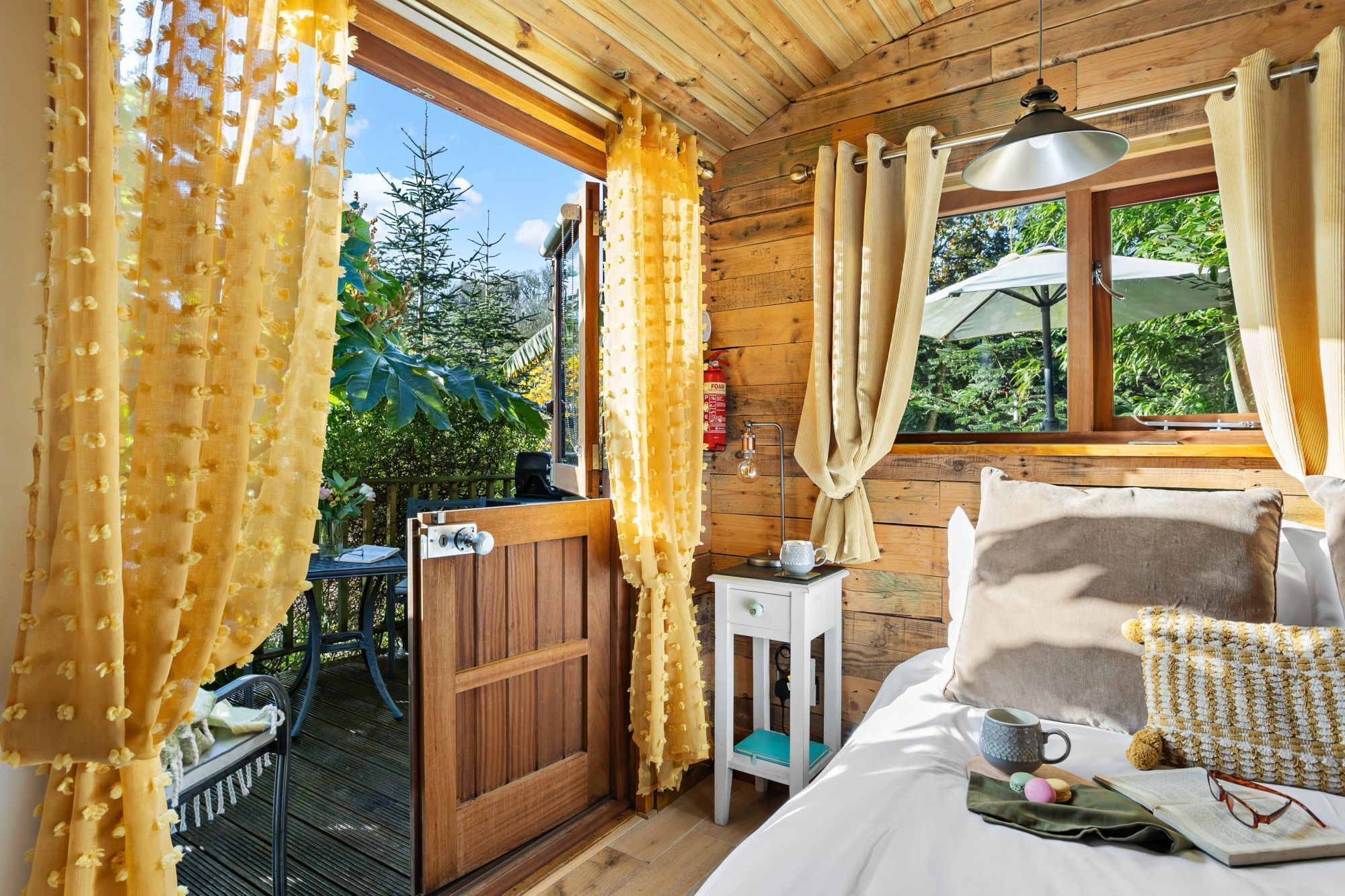 Accès Internet, draps fournis