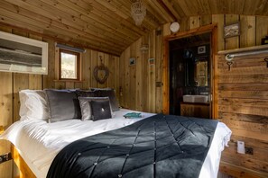 Room - Pedney - Free Parking and WiFi - Pet Allowed - Fireplace (Buryas Bridge)