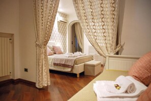 4 soverom, skrivebord, strykejern/-brett og wi-fi