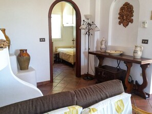 3 camere, una scrivania, ferro/asse da stiro, Wi-Fi
