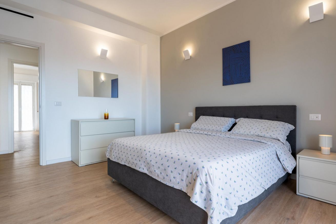 2 chambres, fer et planche à repasser