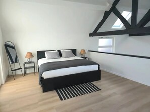 熨斗/熨衫板、Wi-Fi、床單