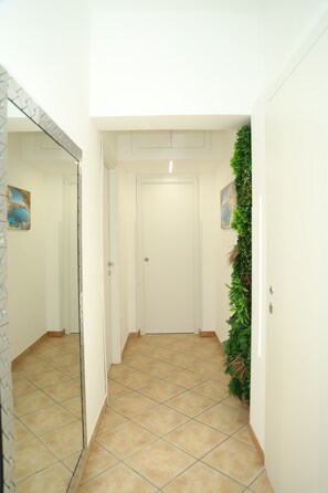 Family Apartment, Balcony, Beach View | Interior - La casetta sul mare  (San Lucido)