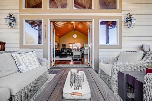 Breathtaking 2-Bedroom Mountain Condo - 15 Mins from Harrah's Casino