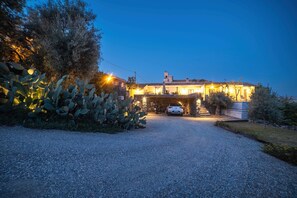 Property grounds - 
Etna and seascape, stylish, elegant (Acireale)