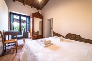 3 bedrooms, iron/ironing board, WiFi, bed sheets - 
Etna and seascape, stylish, elegant (Acireale)