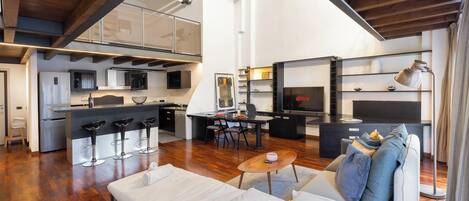 Fer et planche à repasser, accès Internet, draps fournis