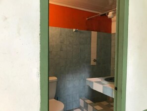 Bathroom - Cultura Humana Guesthouse (Panama City)