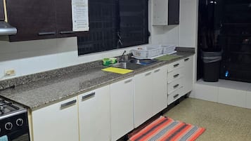 Comfort Room | Private kitchen | Shared fridge, microwave