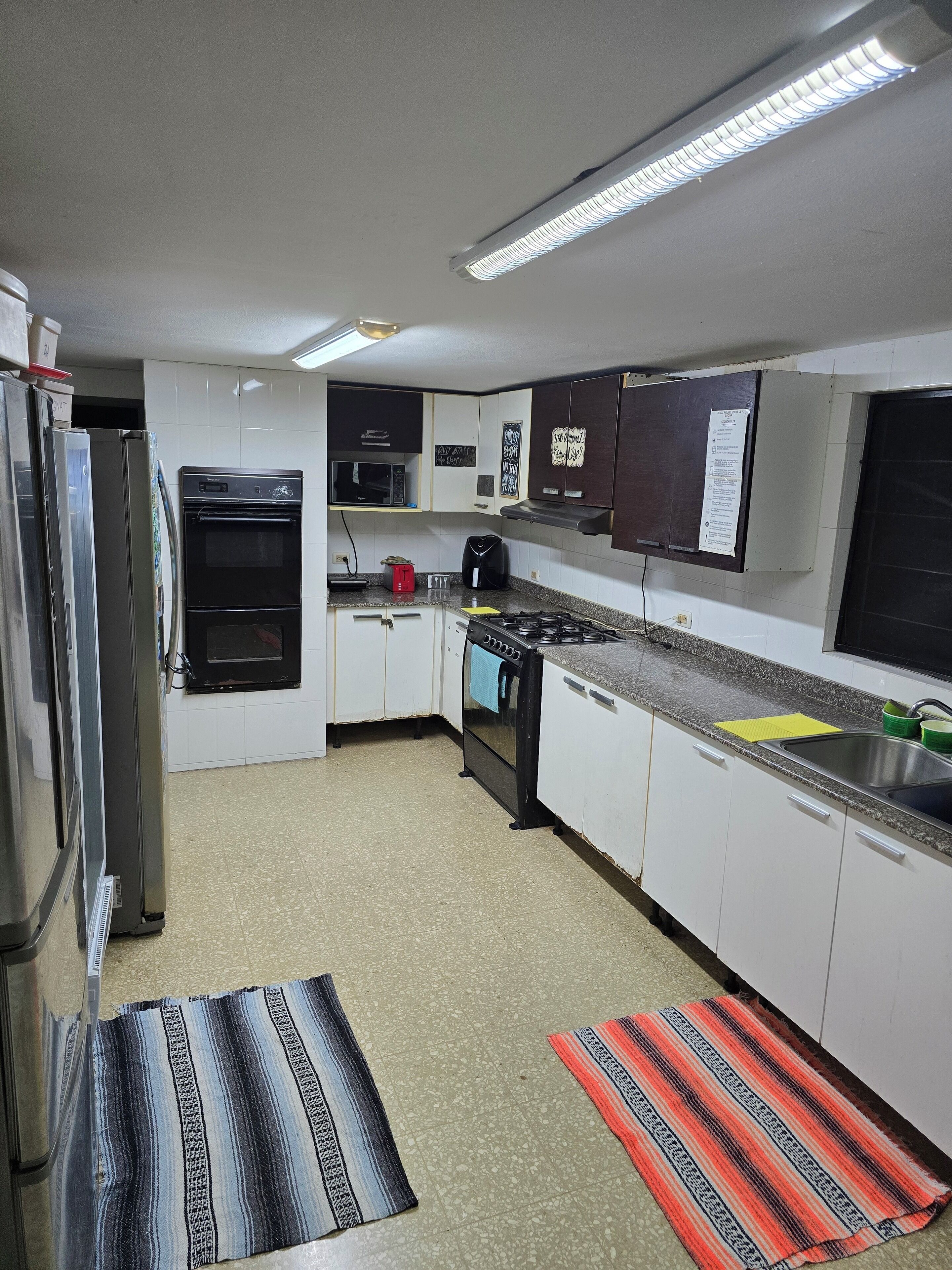 Refrigerador, microondas