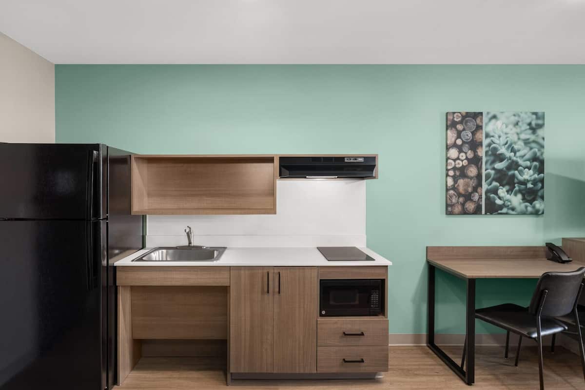 Chambre, 2 grands lits, accessible aux personnes à mobilité réduite | Literie hypoallergénique, bureau