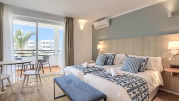 Studio (Apartment, 2 Double Bed or 2 Twin Bed) | Iron/ironing board, free WiFi