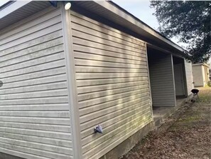 Exterior - Quiet Oasis In A Cul-De-Sac (Lake Charles)