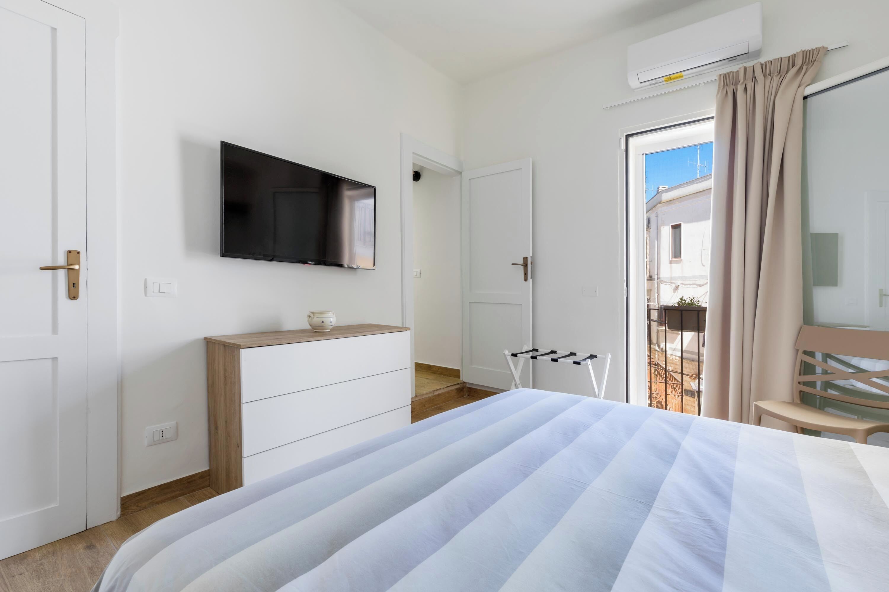 2 bedrooms, Internet, bed sheets