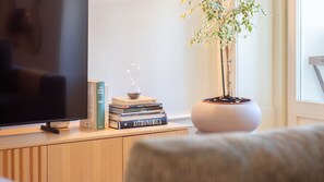 Interior - Deluxe Design 1BR w/ Terrace by LovelyStay (Porto)