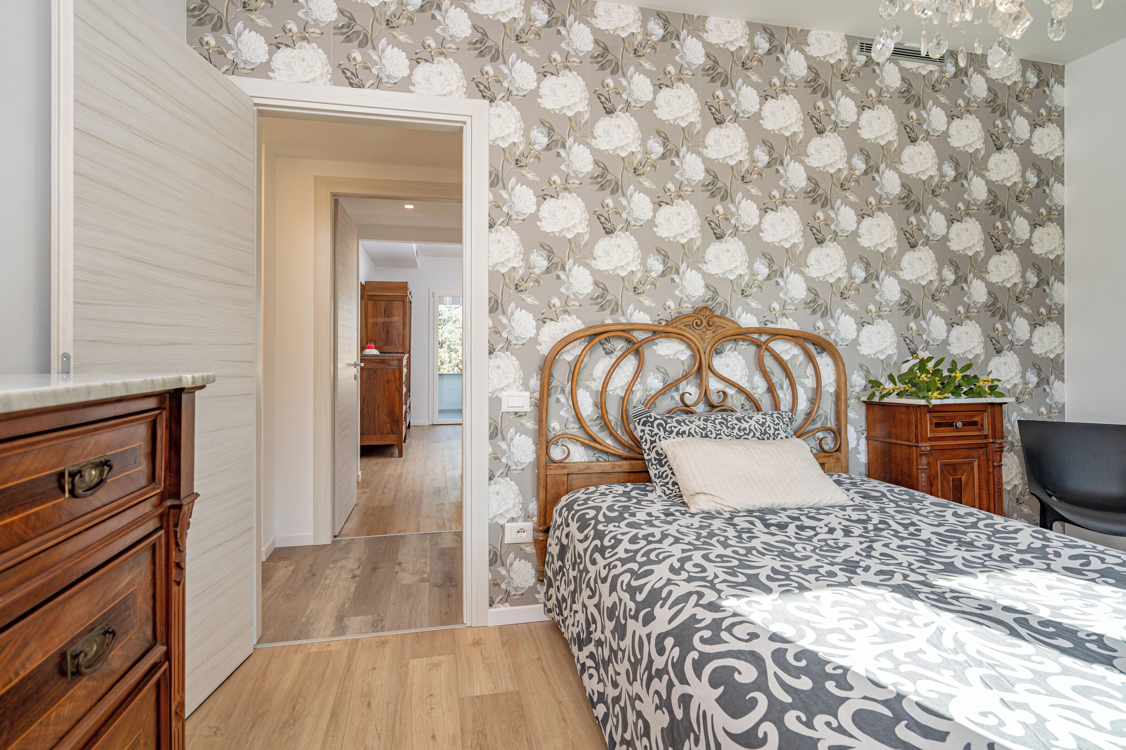 3 chambres, fer et planche à repasser, Wi-Fi, draps fournis