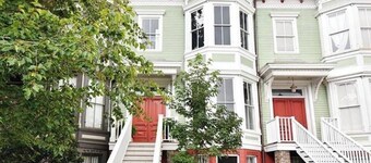 Serene 2-bedroom condo steps from Forsyth Park in charming Savannah