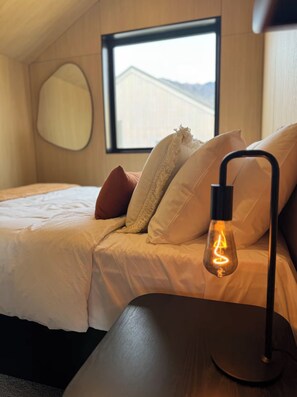 2 bedrooms, free WiFi, bed sheets - Luxury villa & carpark, retreat close to everything (Queenstown)