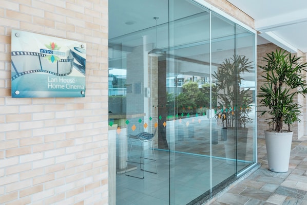 Interior - Entremares by WECARE Hosting (Bertioga)