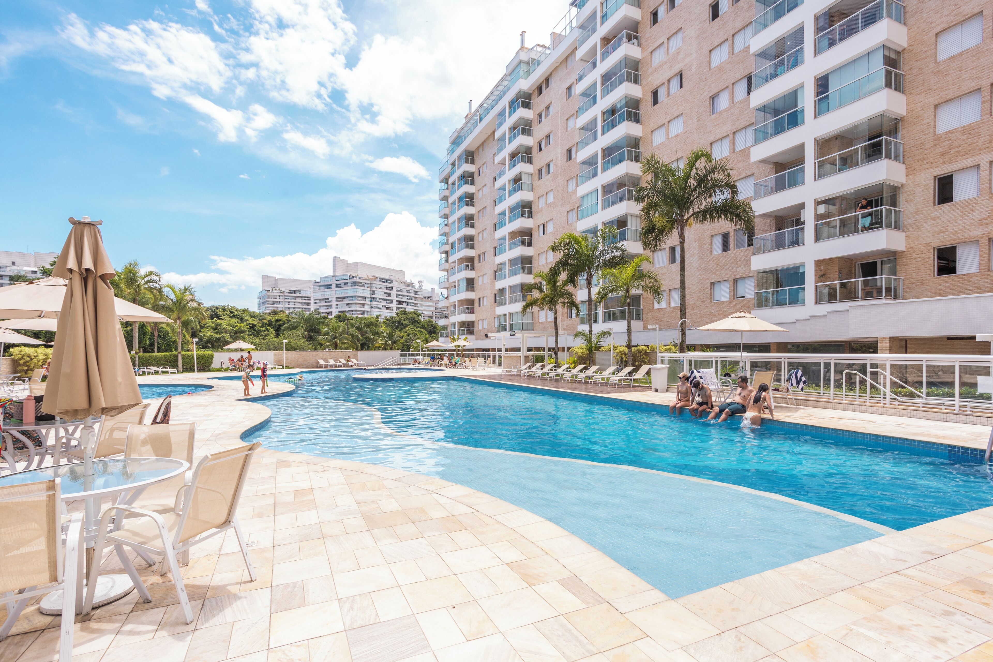 2 utendørsbassenger