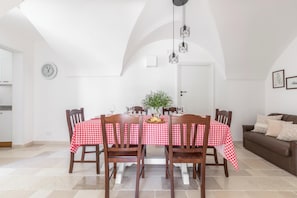 Dining - I Trulli della Collina by BarbarHouse (Locorotondo)