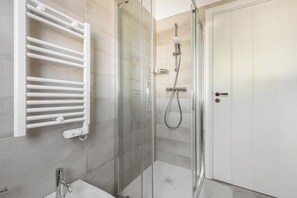 Hair dryer, towels - I Trulli della Collina by BarbarHouse (Locorotondo)