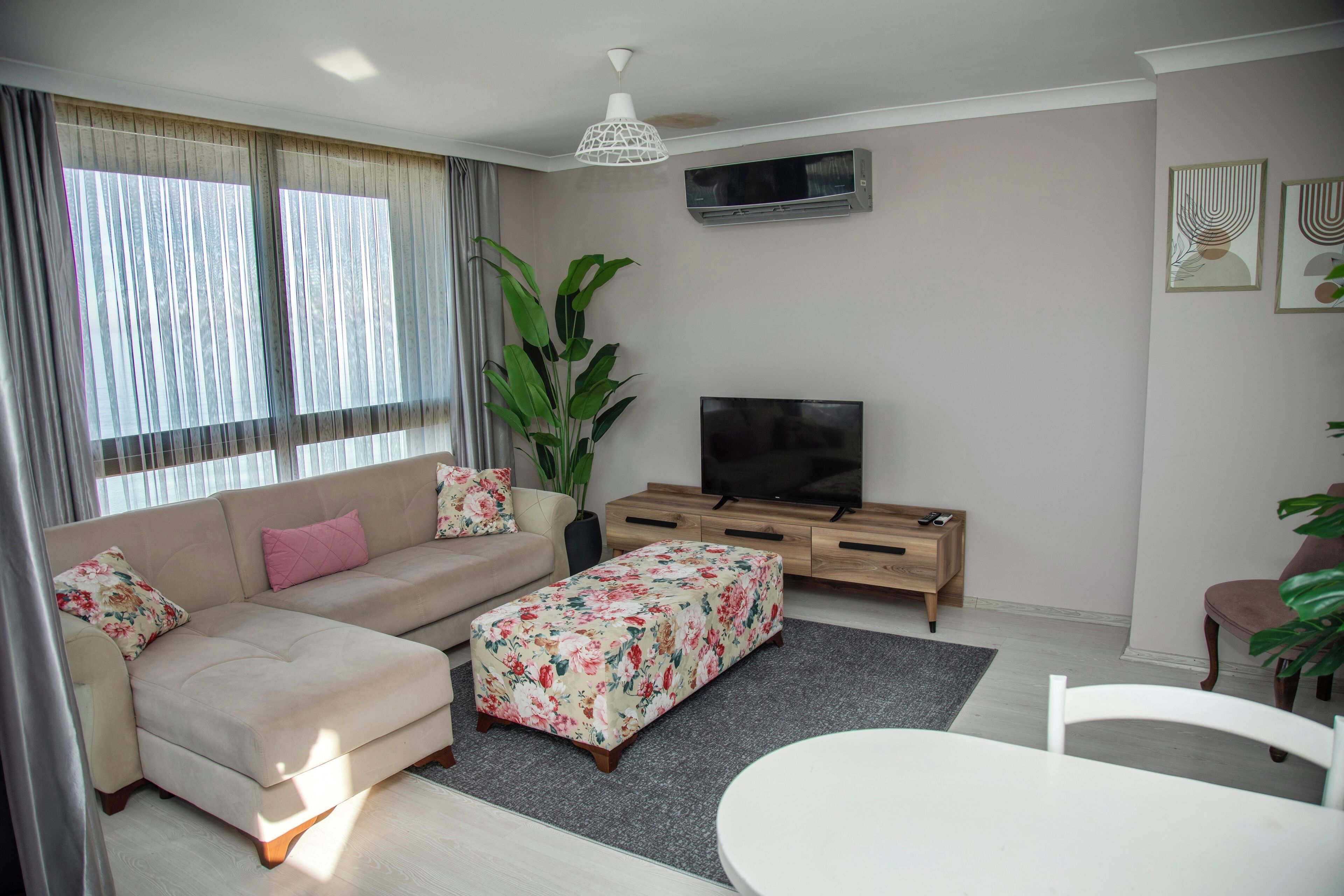 Apartamento Deluxe, balcón, vistas al mar | Zona de estar