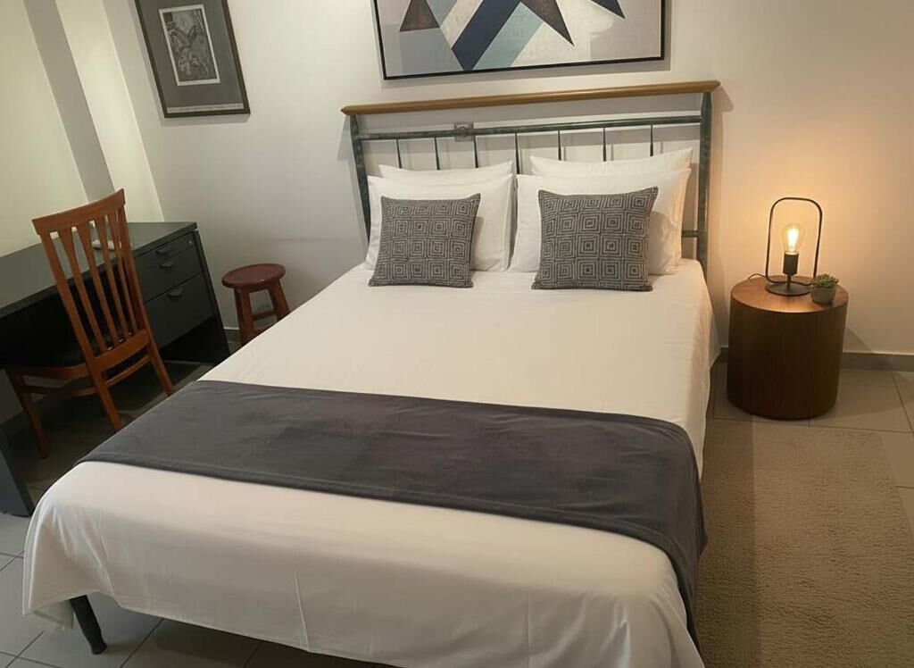 Fer et planche à repasser, accès Internet, draps fournis