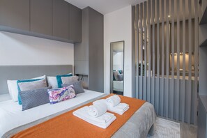 Free WiFi, bed sheets - Cosy Nest for 2 in Santa Catarina (Oporto)