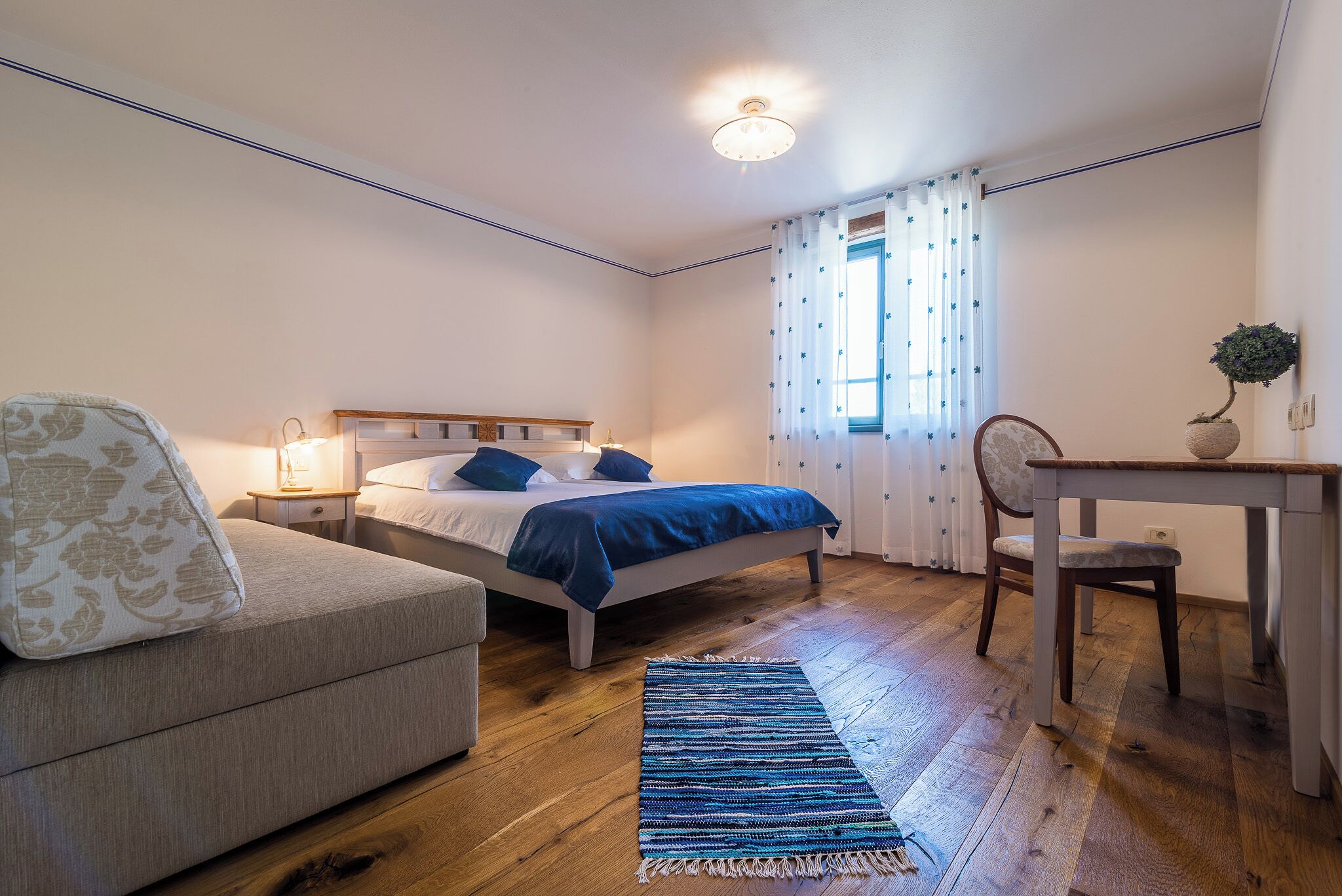 ห้องโรแมนติกดับเบิล, ระเบียง | โต๊ะทำงาน, Wi-Fi ฟรี, ผ้าปูที่นอน