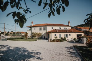 บริเวณภายนอก