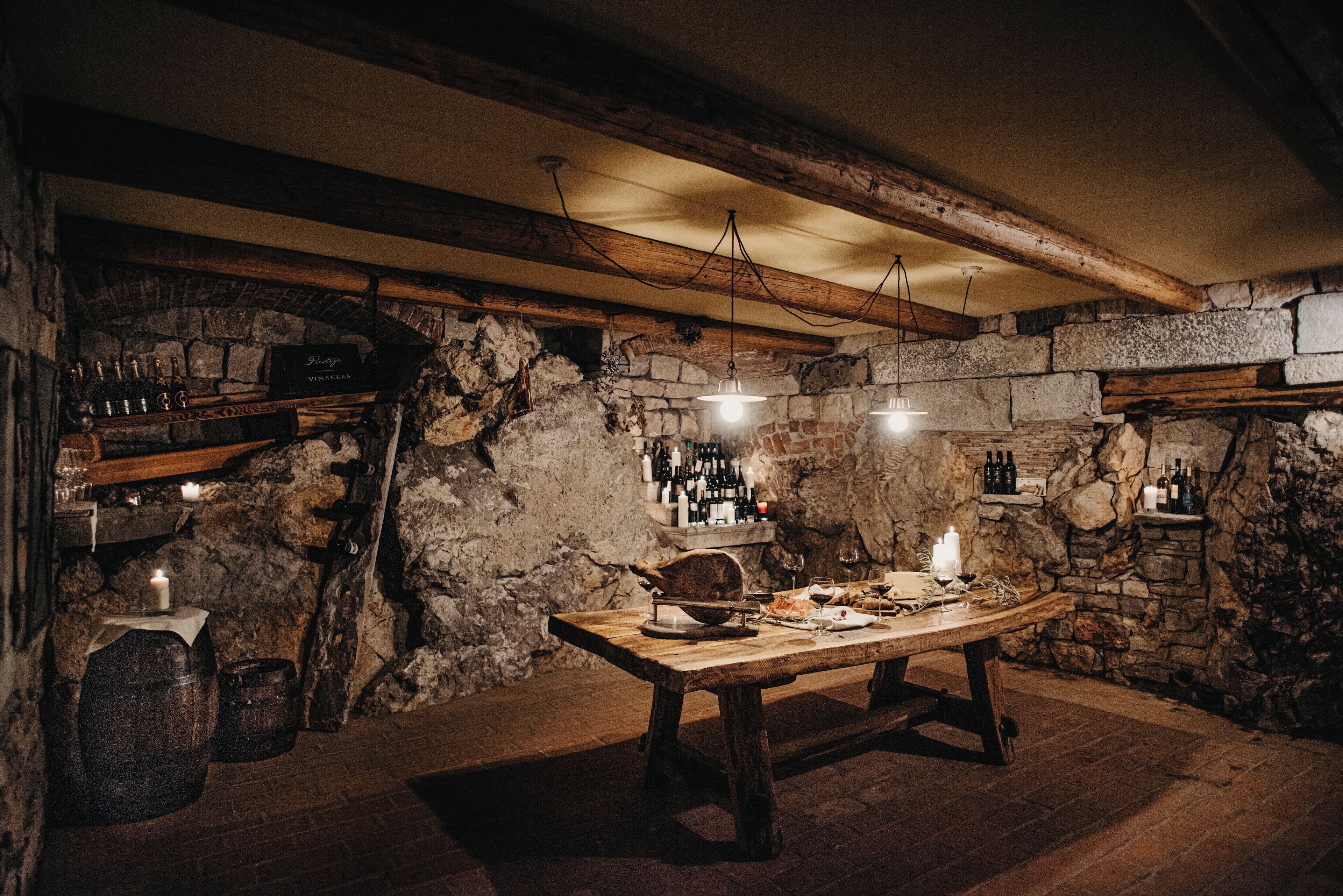 Lunch, dinner served; Regional cuisine, garden views 