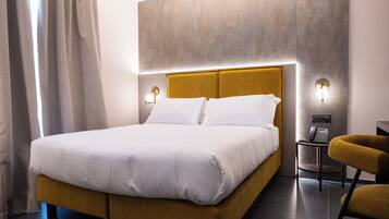 Family Suite, City View | In-room safe, desk, free WiFi, bed sheets