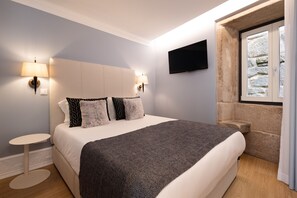 3 bedrooms, iron/ironing board, free WiFi, bed sheets - Comfy 3BR Duplex in Historical Center (Oporto)