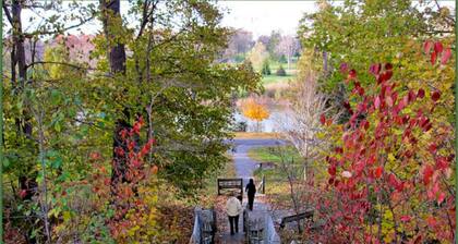 Chic Stay in Wortley â Walk to Downtown & Parks