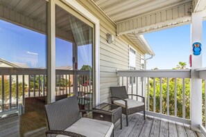 Property grounds - Coastal Beach Retreat | Pool, Gym & Balcony Views (Destin)