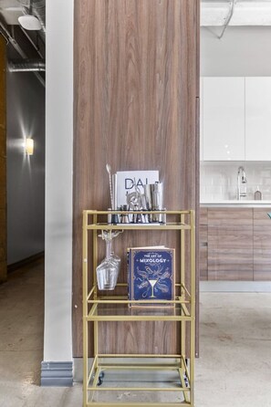 Interior - Modern Dallas Stay with Pool, Laundry & Valet Parking (Dallas)
