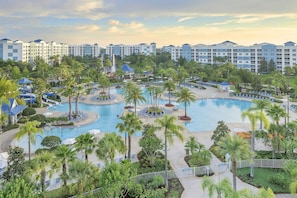 3 outdoor pools - The Fountains (Orlando)