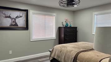 3 bedrooms, free WiFi, bed sheets