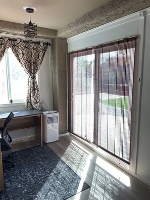 Interior - Relax and play at Villa Ridge (Las Vegas)