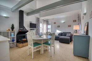 Interior - MIRAVETTE: Cozy house in L’Escala near the harbor (L'Escala)