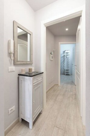 Interior - Double apartment with 2 independent entrances in the historic center of Florence (Firenze)