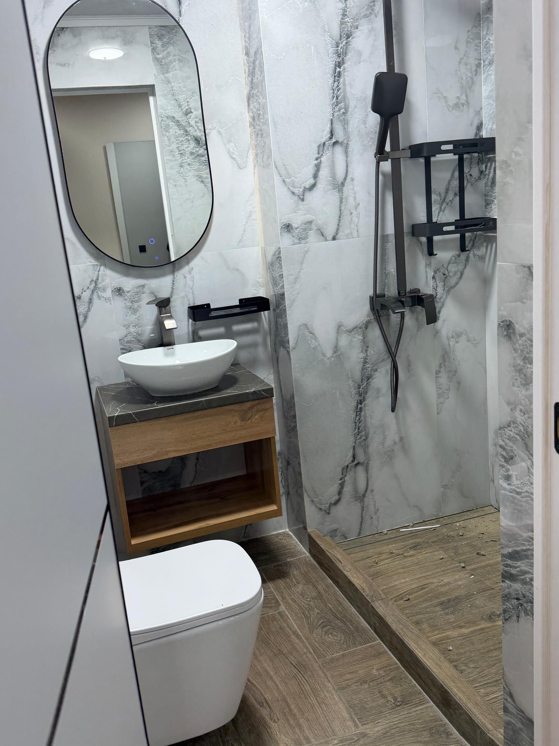 Comfort Shared Dormitory | Bathroom | Hair dryer, towels, soap, shampoo