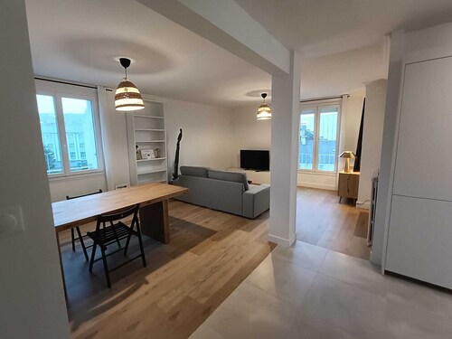 Bright 63m² Ideally located for professionals and 2 steps from the botanical gardens.